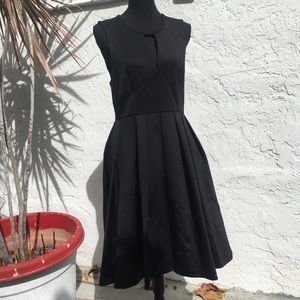 Parker keyhole front black formal dress 🦩
